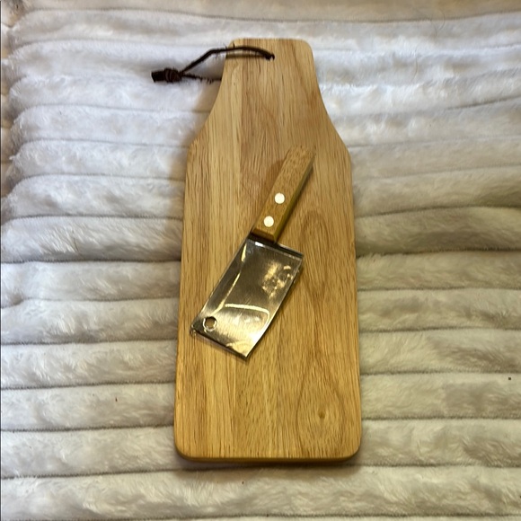 unbranded Other - Wooden Wine Bottle Cutting Board with Mini Cleaver